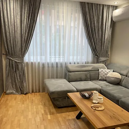 Emlex Stylish In The Heart Of