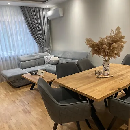 Apartment Emlex Stylish In The Heart Of