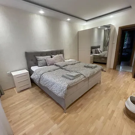 Emlex Stylish In The Heart Of Sofia